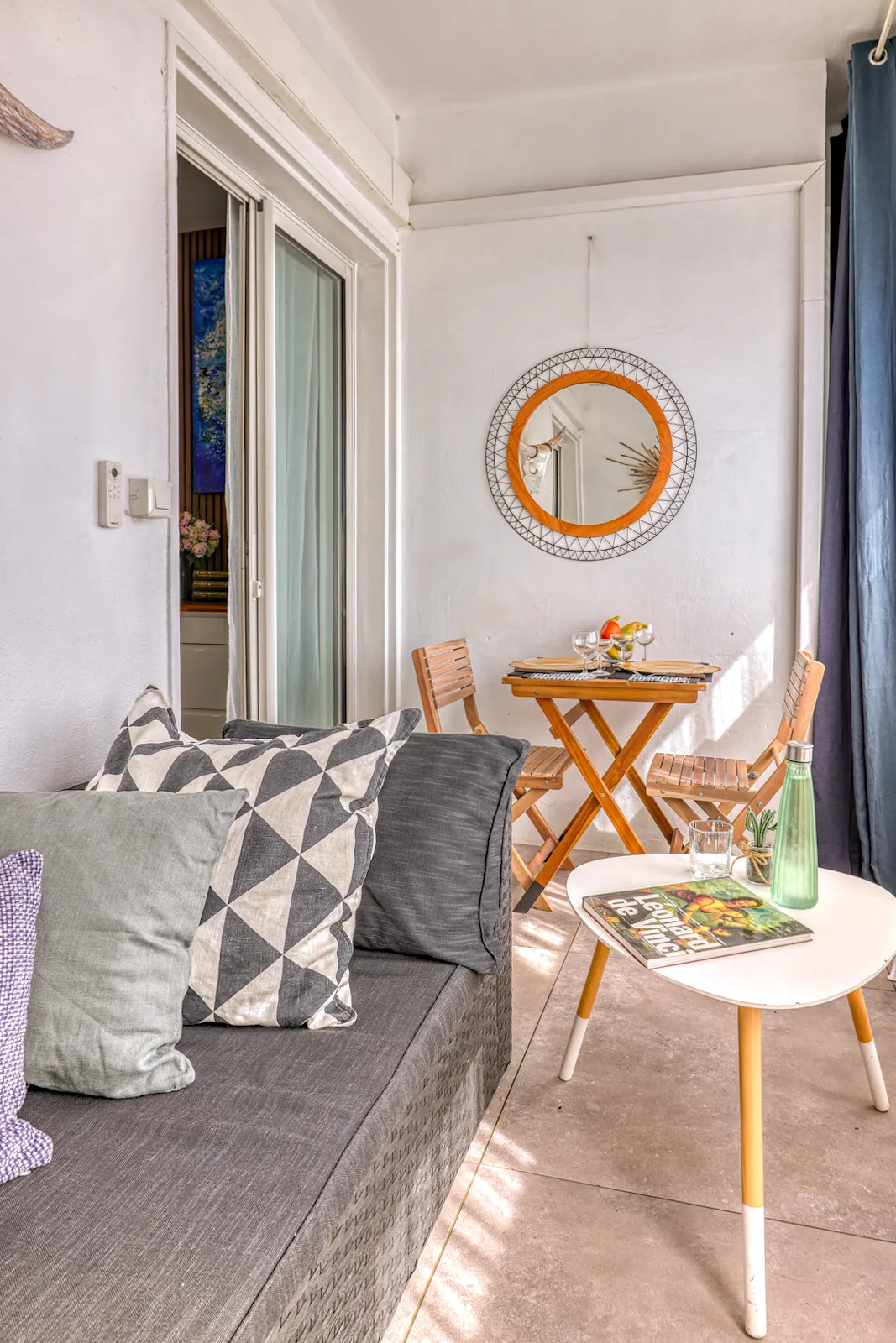 Espace de vie sur la logia du Lelaleu Loft Studio B2