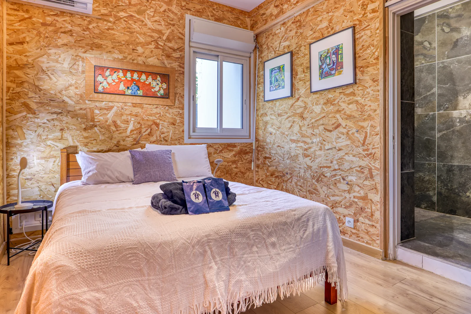 Chambre principale de l'Appartement T2 à Saint-Leu